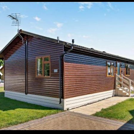 Ness Lodge Little Habton Экстерьер фото