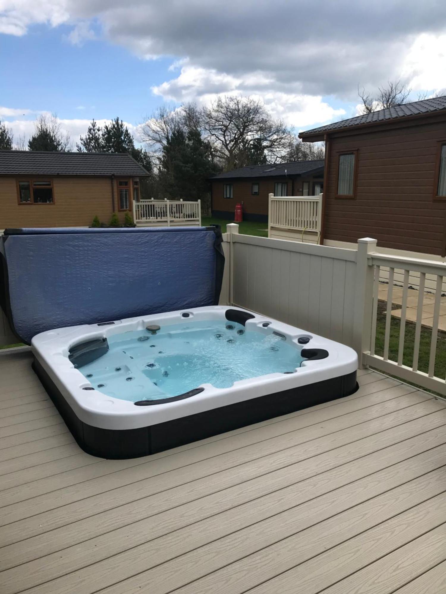 Ness Lodge Little Habton Экстерьер фото